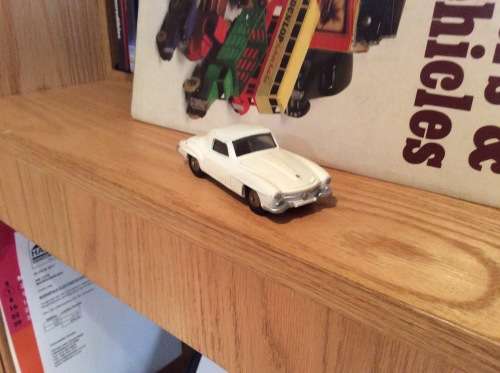DIINKY TOYS MERCEDES 190 no 24H MADE IN FRANCE