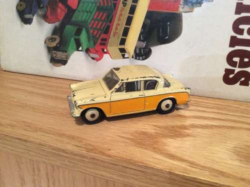 DIINKY TOYS  SUNBEAM RAPIER  166