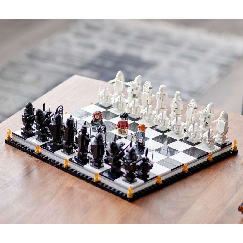 LEGO® Harry Potter Hogwarts Wizard`s Chess 76392 (Discontinued Set)