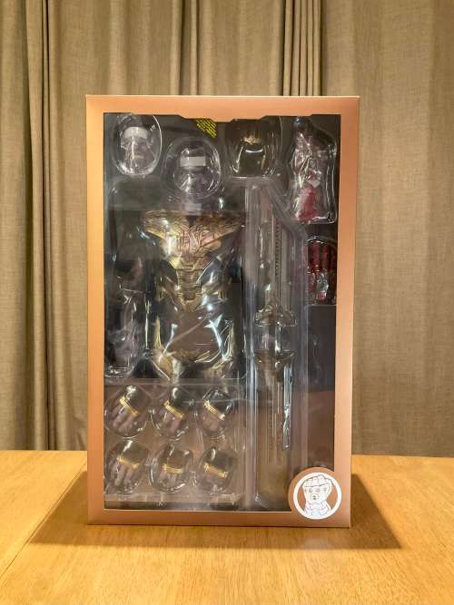 Hot Toys Avengers: Endgame Thanos (Battle Damaged Version) 1/6th Scale Figurine