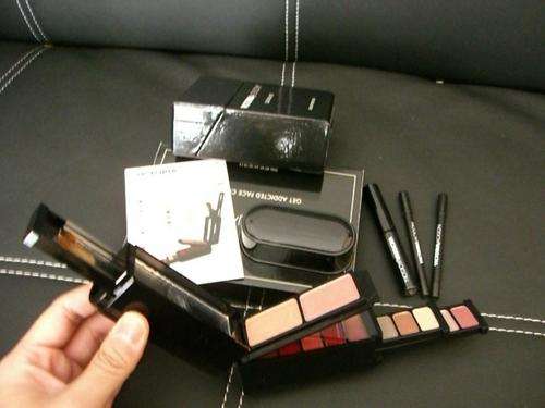 Victoria Jackson Survival makeup kit (original)
