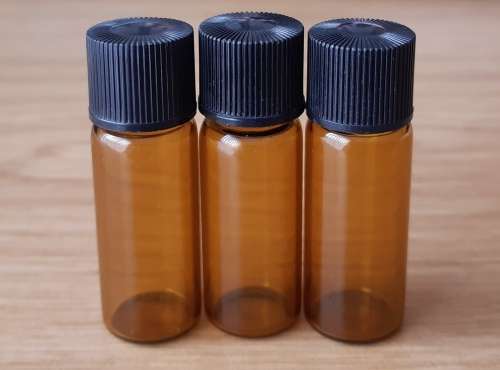 ** Bulk Lot - 220 x 5ml Amber Vial Glass bottles plus black caps **