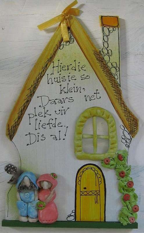 Hierdie huisie is so klein, daar is net plek vir liefde. Dis al!