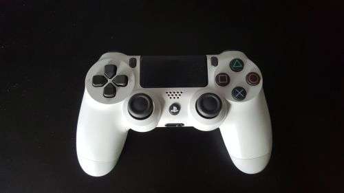 PS4 White Wireless Dualshock Controller V2