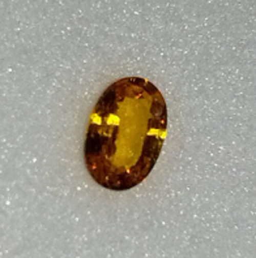 0.61ct Stunning Golden Sapphire (Africa)