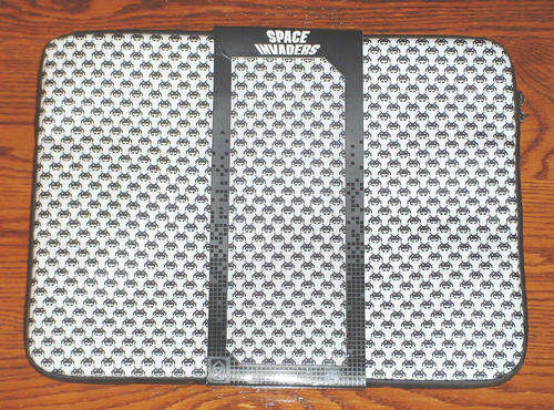 SPACE INVADERS Black & White Neoprene Laptop Case Sleeve 15" Apple MacBook Pro Compatible WORTH R300