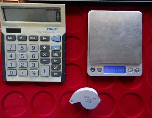 Starters Pack. Loop, scale Calculator and coin Trays. Bid for all