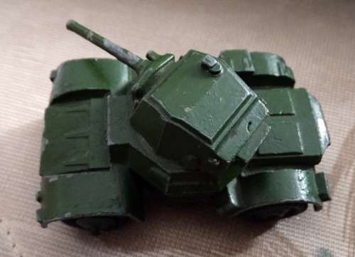 Dinky Toys Armoured Car Meccano  670