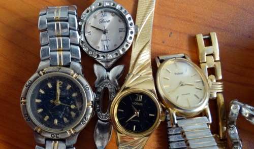 13 Women's watches. Some work some dont . Needs batteries