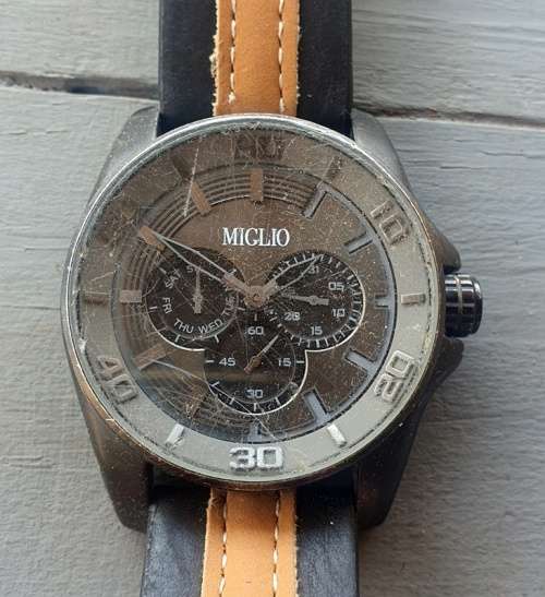 Miglio Mens Wrist  Watch . Needs Battery (Q9)