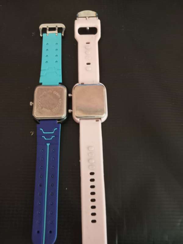 Women and  Men`s Wrist watch. 100% working (20)