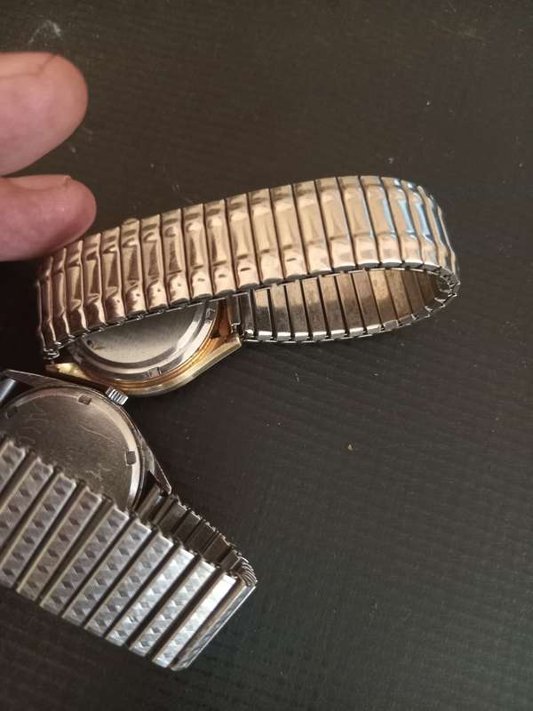 2  Men`s Wrist watches Not Working