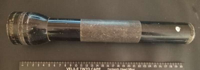Mag-Lite. No Batteries, but works 100%