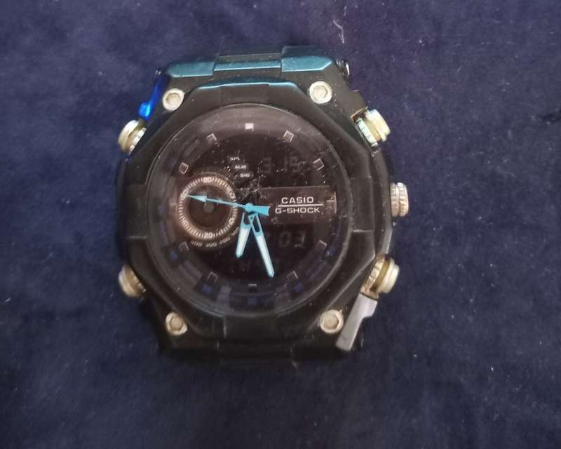 Casio G-Shock Quartz. 100% working