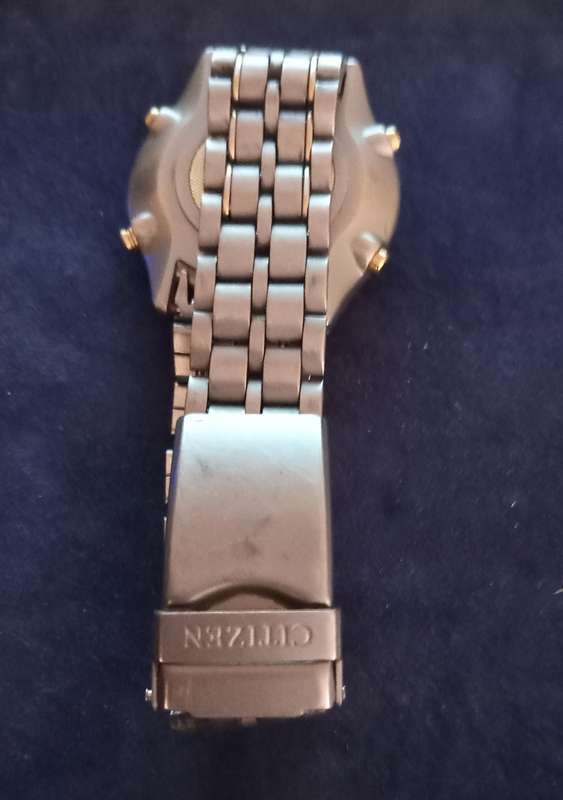 Vintage  Citizen WR 100 Titanium Chronograph Alarm Men`s Watch. 100% working serviced yesterday.