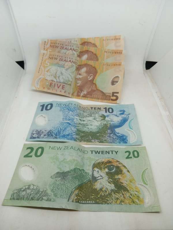 $67 New Zealand Dollars Exhange rate R755.83