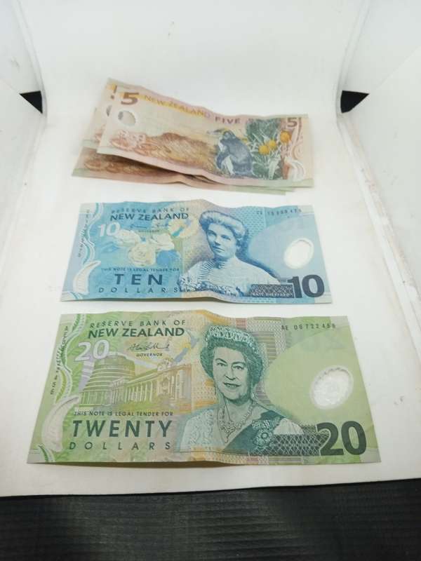 $67 New Zealand Dollars Exhange rate R755.83