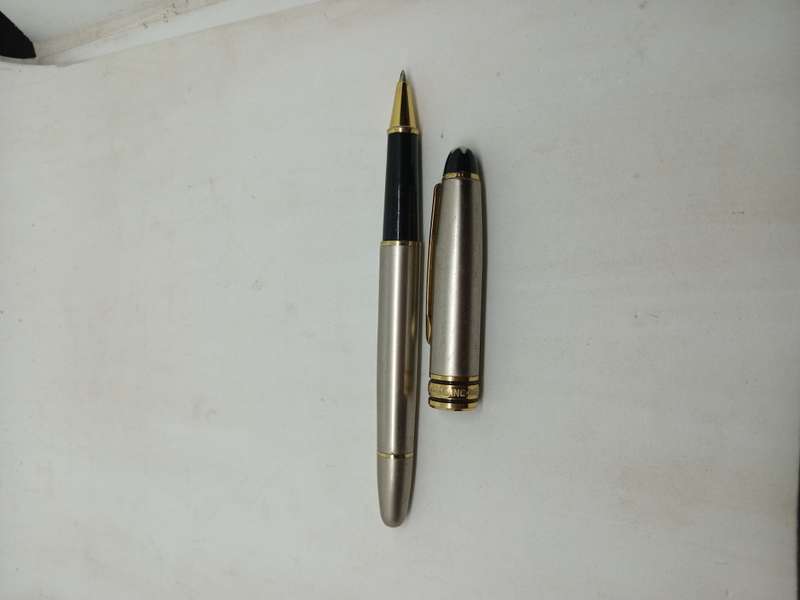 Mont Blanc Ink pen (Silver)