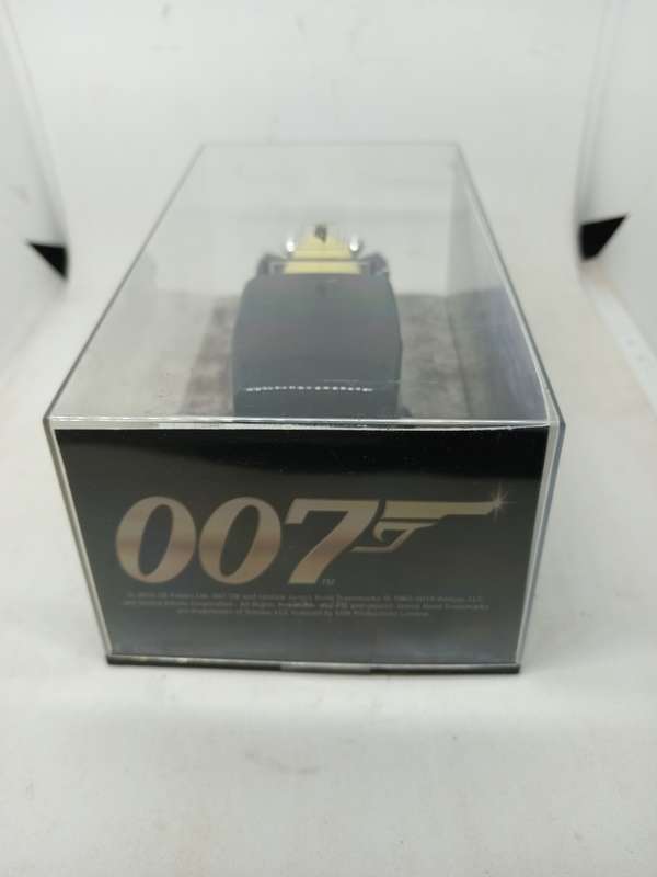 Rolls-Royce Phantom iii - Gold Finger 007 Edition Sealed with book