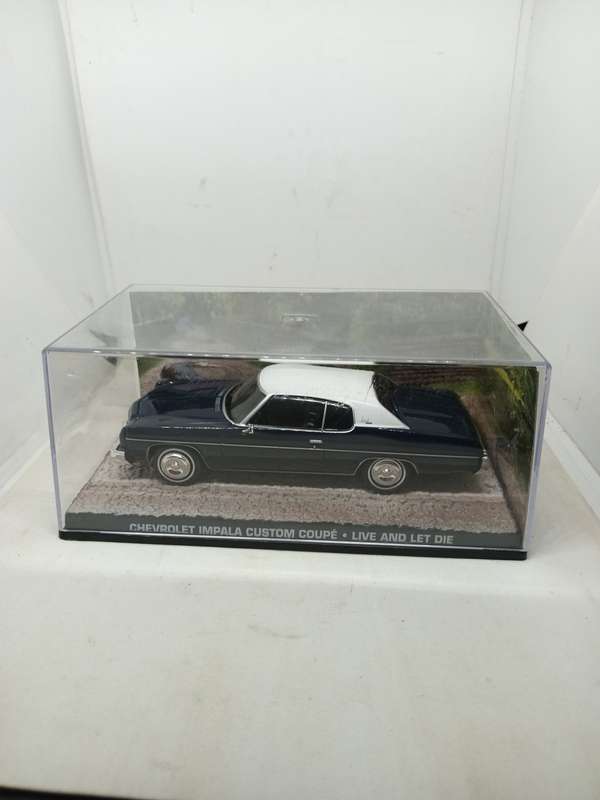 Chevrolet Impala Custom Coupe - Live and let die 007 Edition. Sealed with book