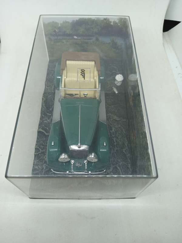 Bentley 4 1/4 Litre - From Russia with love 007 Edition. Sealed with book
