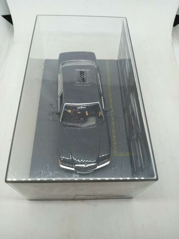 Mercedes s- Class - Tomorrow never Dies 007 Edition. Sealed with book