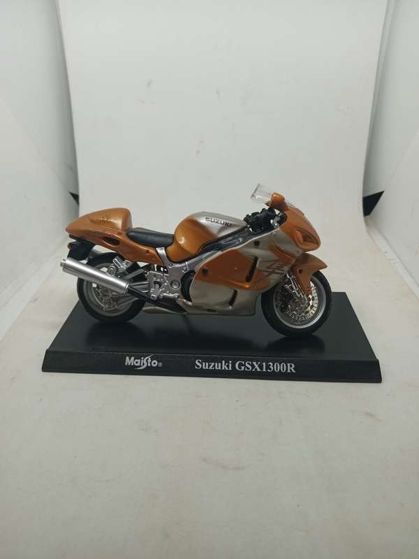 Maisto Suzuki GSX1300R Die cast Motorbike