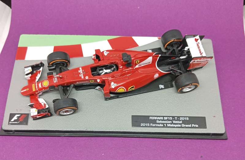 Ferrari SF15 T die-cast model car - 2015 - Sebastian Vettel- scale 1/43