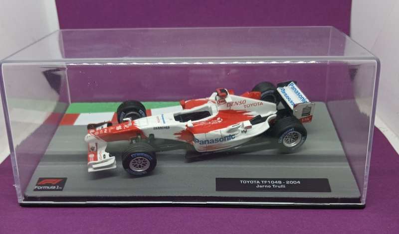 Toyota TF104B die-cast model car - 2004 - Jano Trulli - scale 1/43