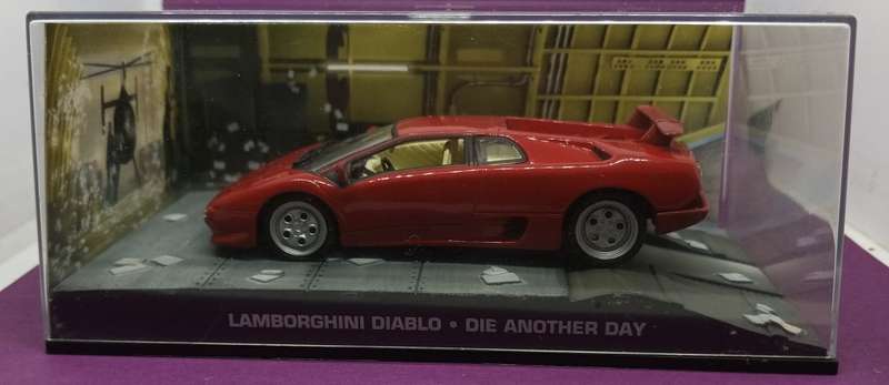 007 Lamborghini Diablo Die another Day  scale 1/43. Sealed