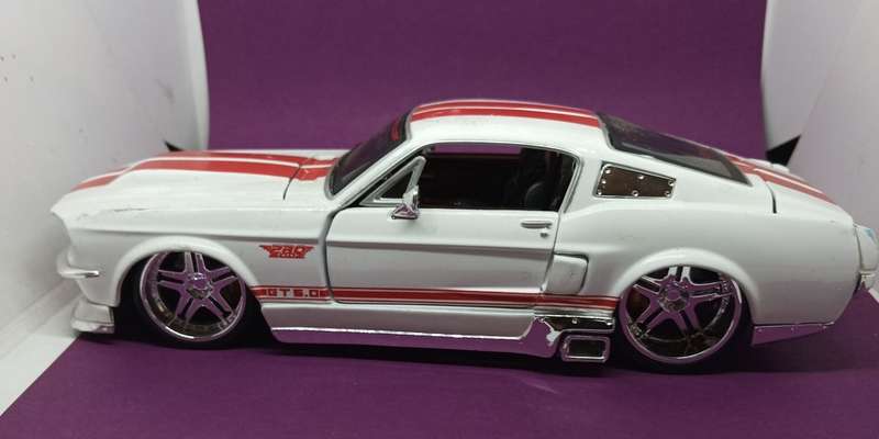 Maisto Ford Mustang GT  - 1967 - Scale 1/24