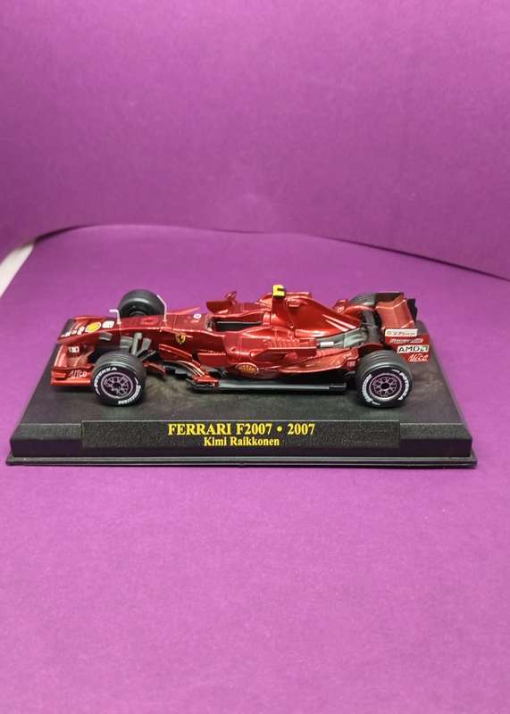 Ferrari Official Product: Ferrari F2007 - Kimi Raikkonen- Die Cast Model 1:43