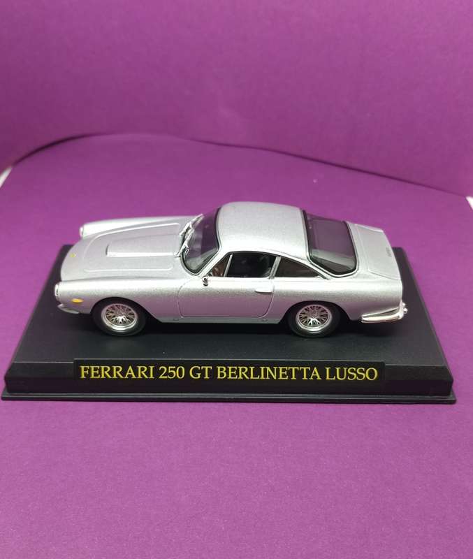 Ferrari Official Product: Ferrari 250GT Berlinetta Lusso -  Die Cast Model 1:43