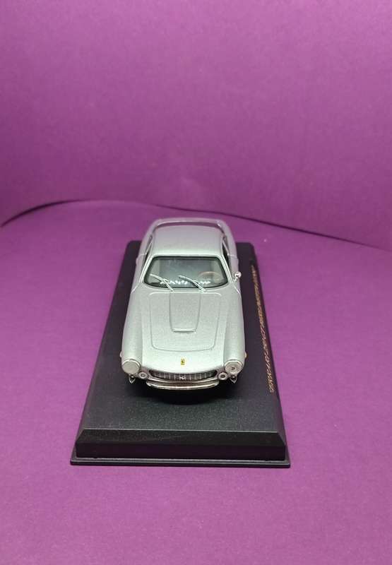 Ferrari Official Product: Ferrari 250GT Berlinetta Lusso -  Die Cast Model 1:43