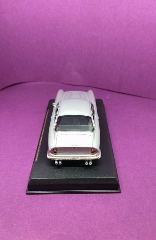 Ferrari Official Product: Ferrari 250GT Berlinetta Lusso -  Die Cast Model 1:43