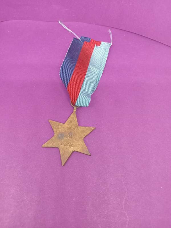 WW 2 Medal 1939 to 1945 Start to LR Knobel