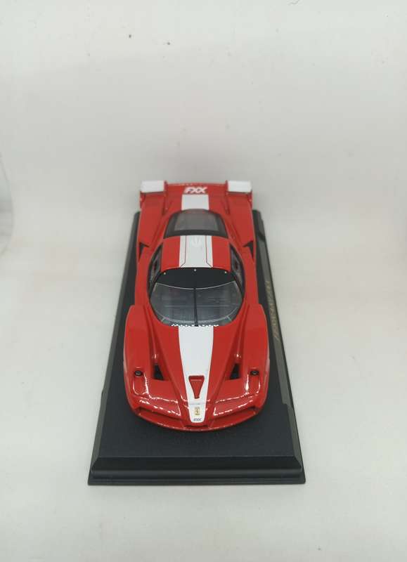 Official Ferrari FXX - Scale 1/43