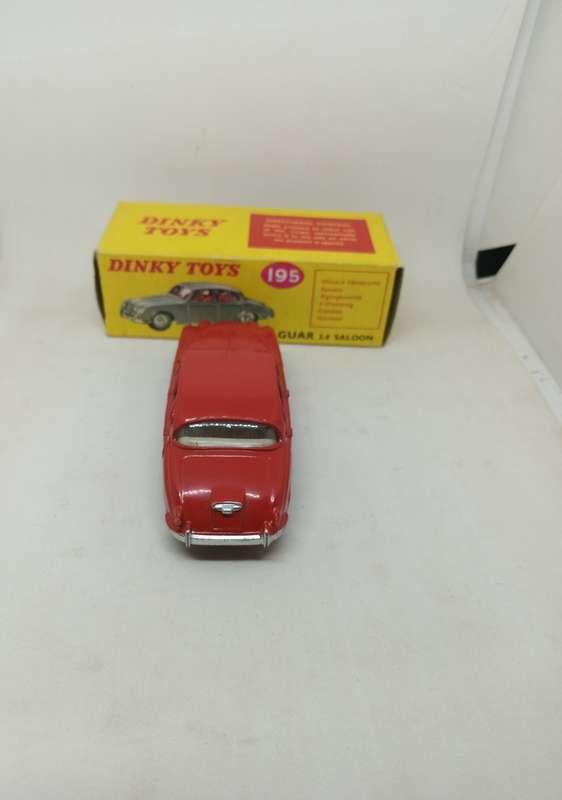 Dinky Toys - Nr 195 - Jaguar 3.4 Saloon - With Original Box - South African Issue