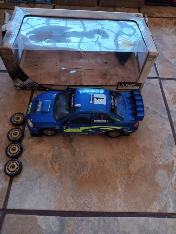 Hotwheels - Subaru World Rally Team - Scale 1/18. Box damaged