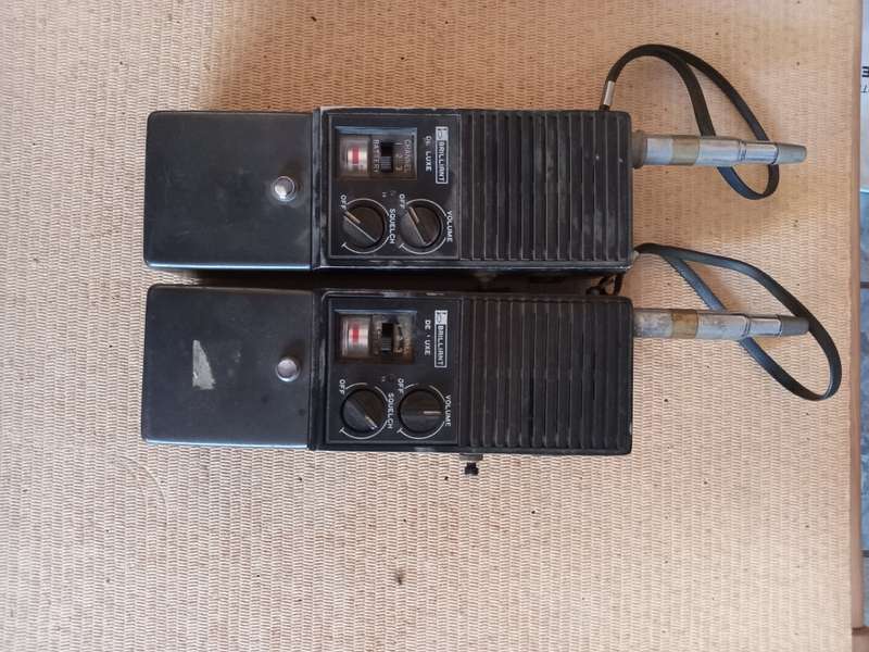SADF BT2304 Hand Held radios. Untested so take as not working.