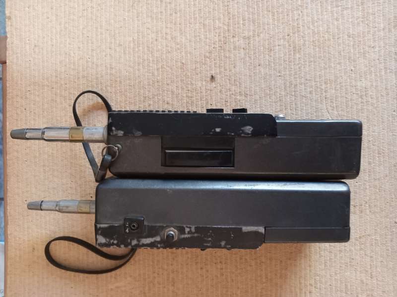 SADF BT2304 Hand Held radios. Untested so take as not working.