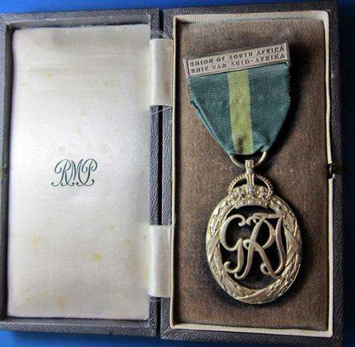 ## Territorial Army Efficiency Decoration GRJ ** Union of South Africa * Erekol. W. Mouton- V.S.V ##