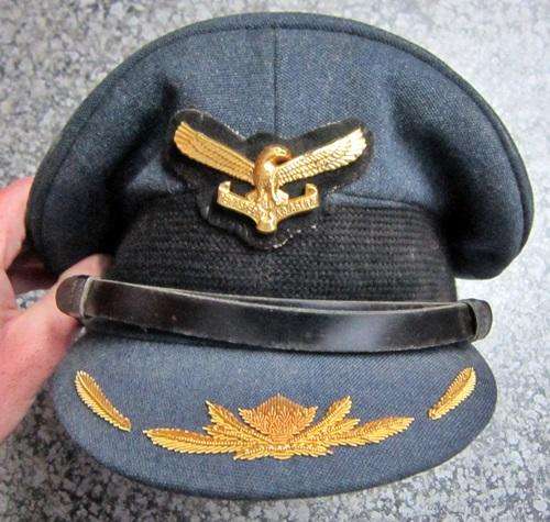 ## South African Air Force Cap & Badge ##
