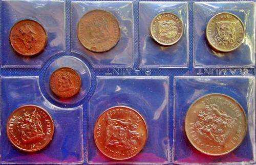 ## 1975 South Africa UNC Set with Silver R1 ##