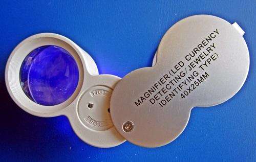 ## 40x Magnifier/Louppe with LED Lights ##