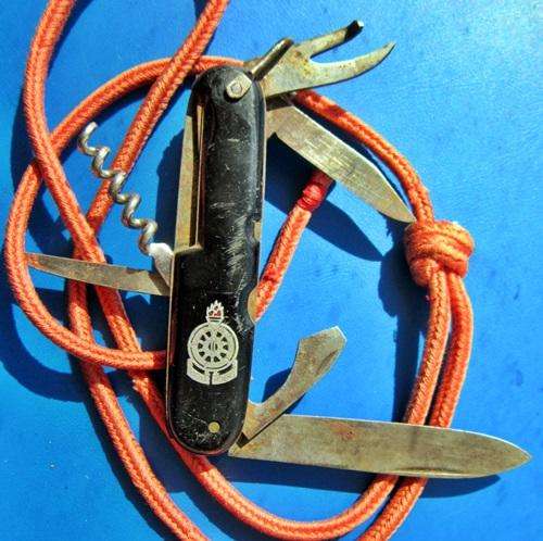 ## Esser Solingen Voortrekker Multi Function Pocket Knife ##