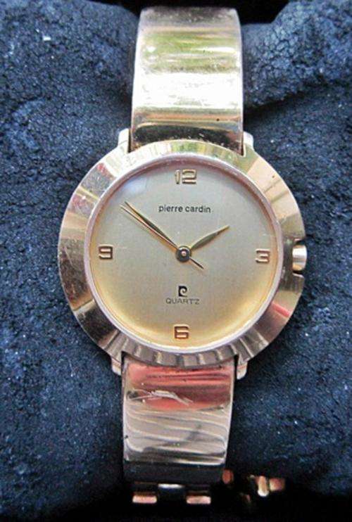 ## Beautiful Pierre Cardin Quartz Lady's Watch ** Needs new battery ##