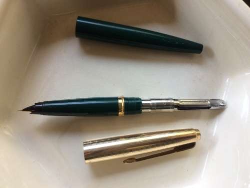 Vintage Parker 45 Fountain Pen