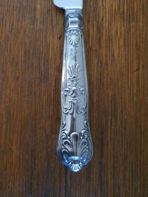 Silver handled kings pattern cake knife