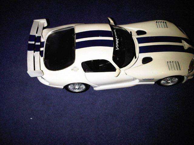 MAISTO DODGE VIPER GTS-R
